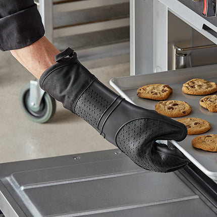 Black Silicone Oven Mitt